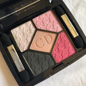 Dior eye shadow No.854 Rose Charmeuse